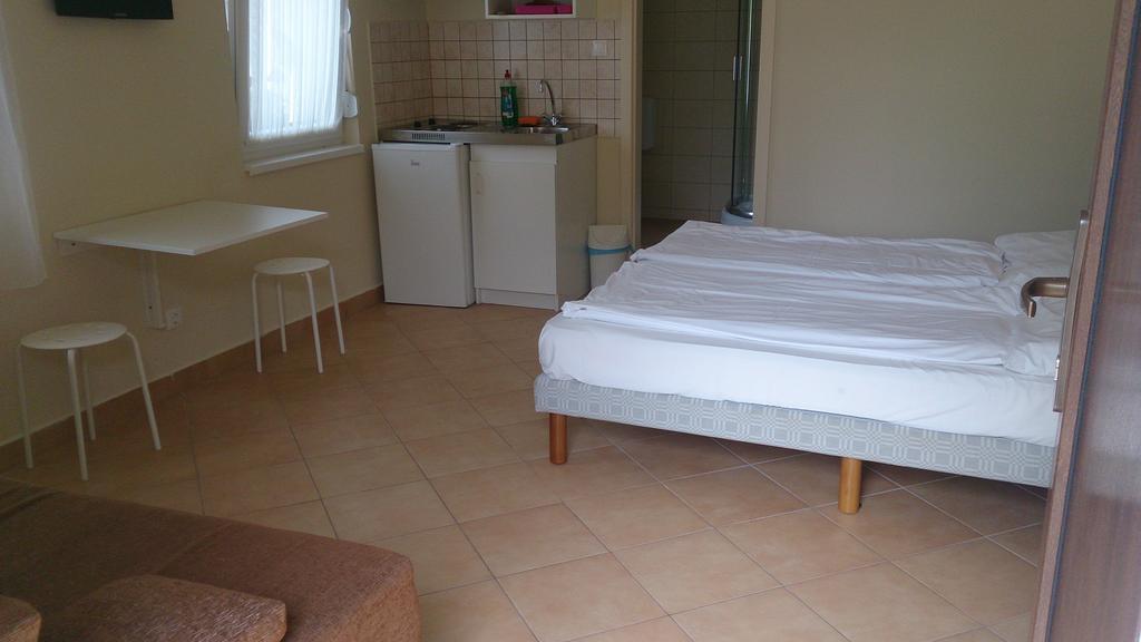 ホテルBalaton Eldorado Camping Badacsonytördemic エクステリア 写真