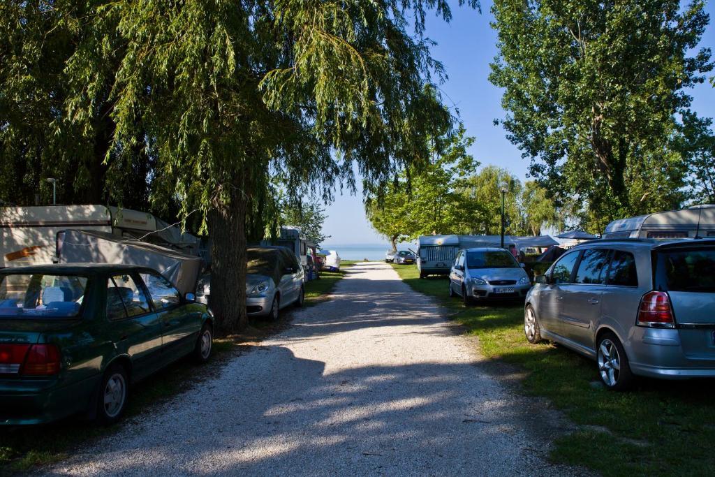 ホテルBalaton Eldorado Camping Badacsonytördemic エクステリア 写真