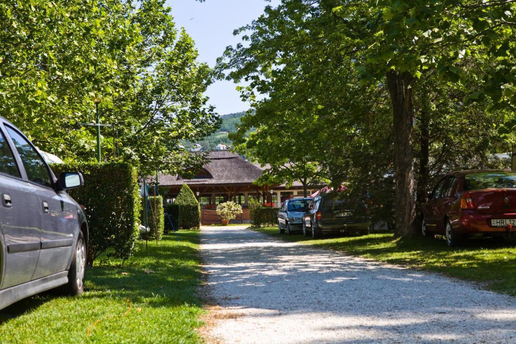 ホテルBalaton Eldorado Camping Badacsonytördemic エクステリア 写真