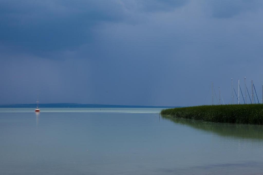 ホテルBalaton Eldorado Camping Badacsonytördemic エクステリア 写真